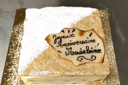 Gâteau d'anniversaire réalisé par un pâtissier