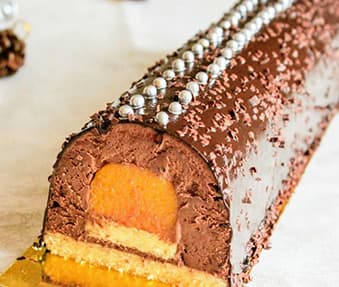 Gâteaux au chocolat et aux fruits sur commande